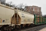 493748